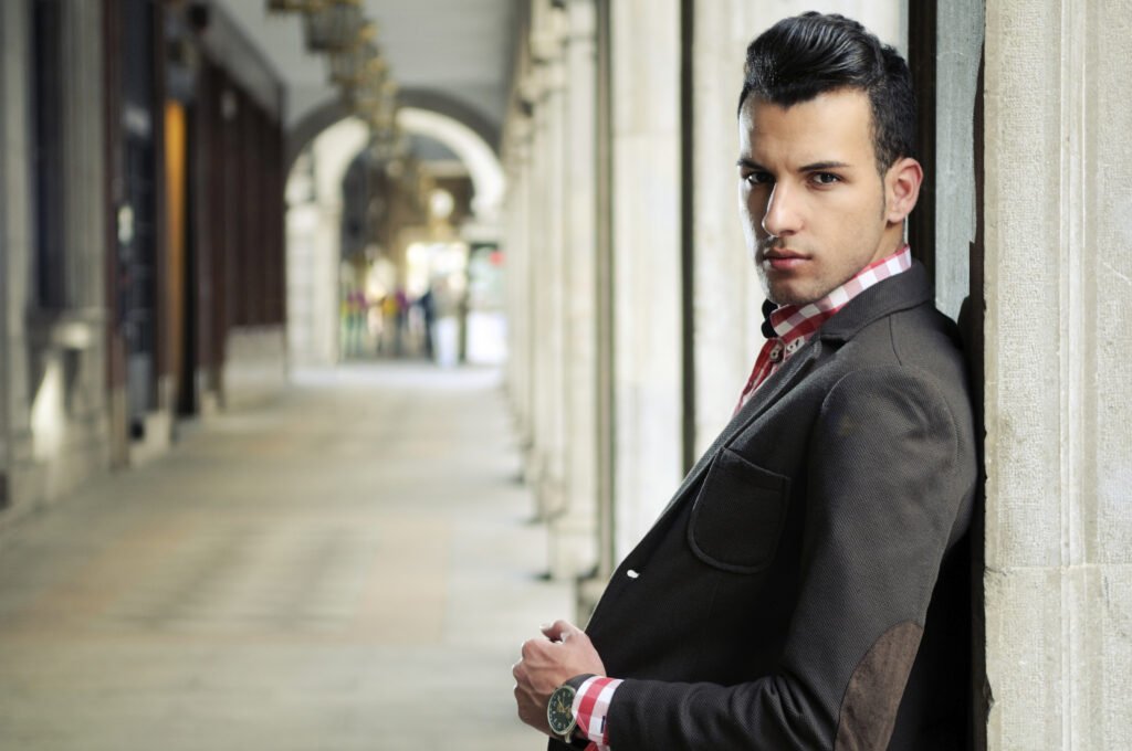 slider KN bb under roof suit logo